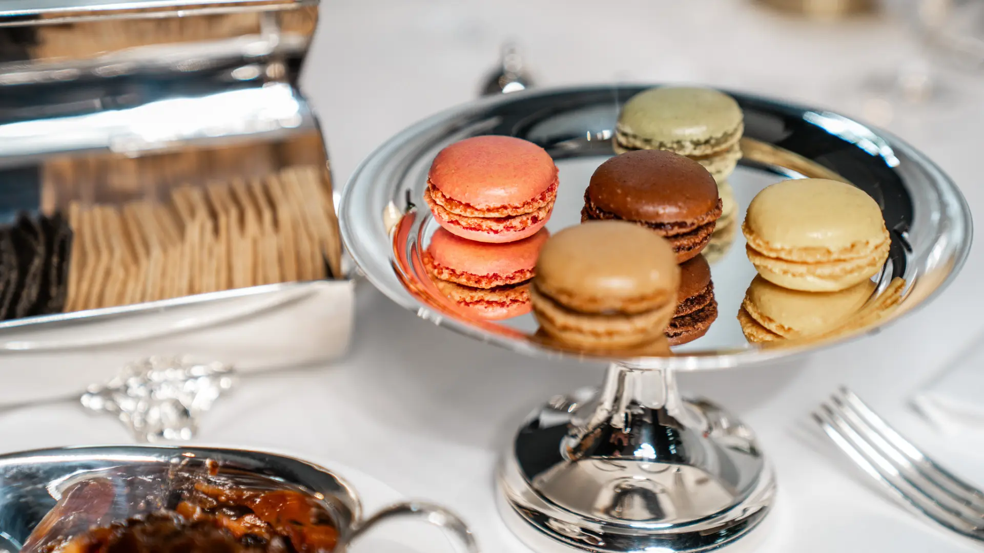 Southwick dessert stand